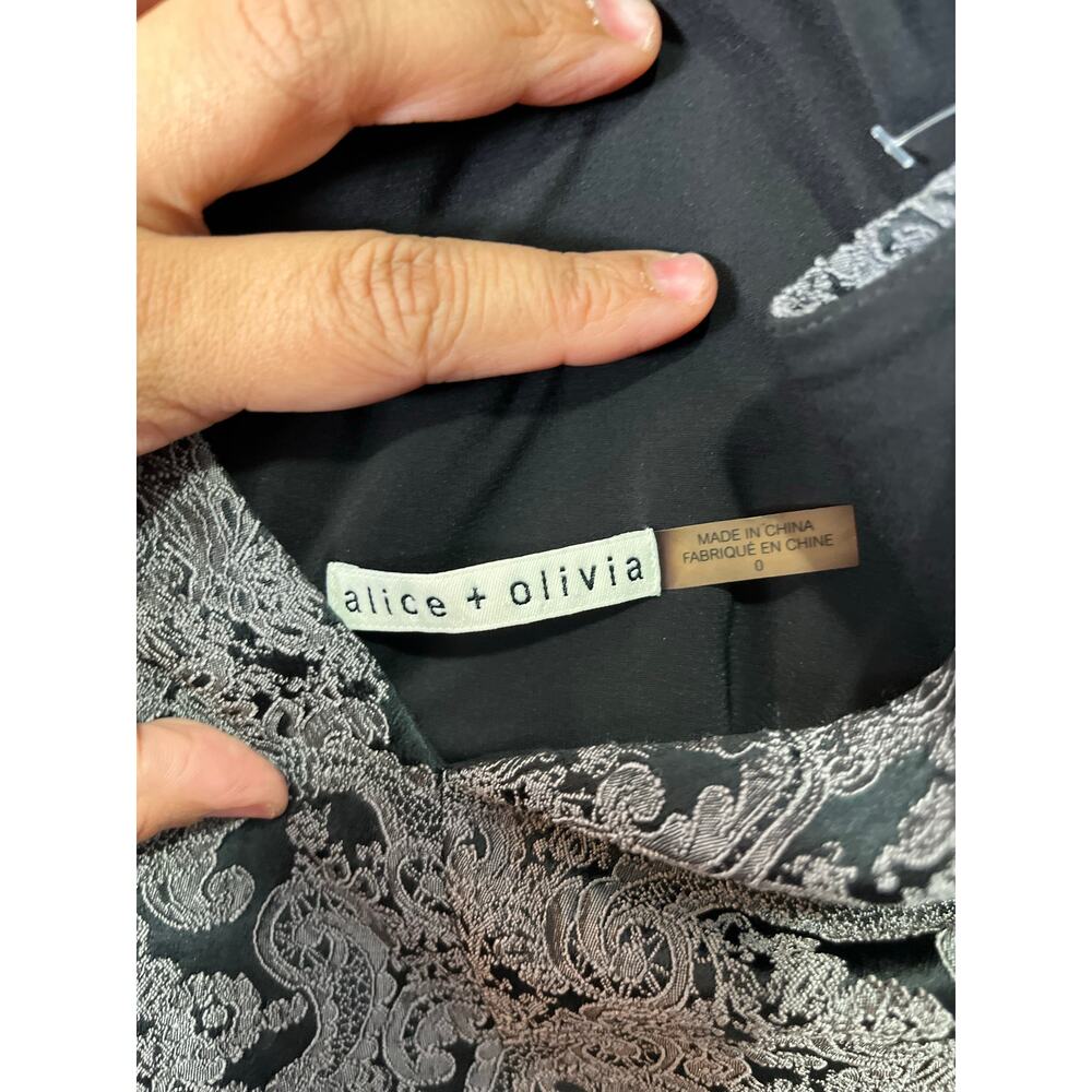 Alice + Olivia Black Lace Mini Dress XS V-Neck Cocktail‎ Party Elegant Size 0 - Picture 4 of 5